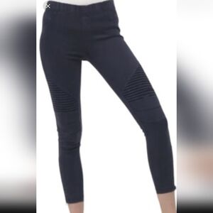 Beulah Style Black Skinny Pants Size Medium